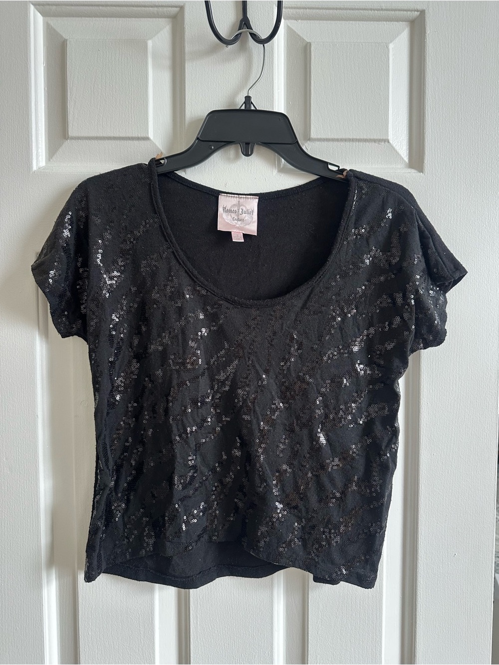 Romeo & Juliet Couture Black Sequin Short Sleeve Scoop Neck Top